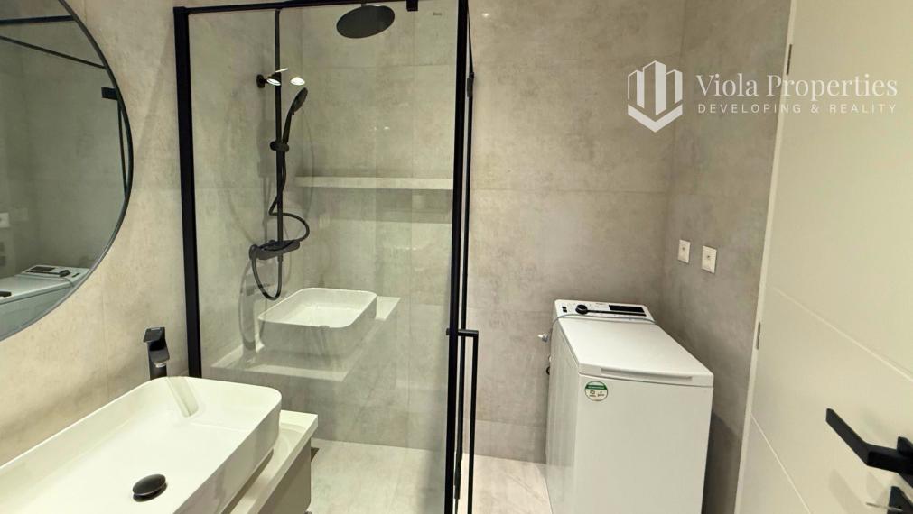 ZARIADENÝ 1i byt s najkrajším výhľadom a s parkovaním v cene