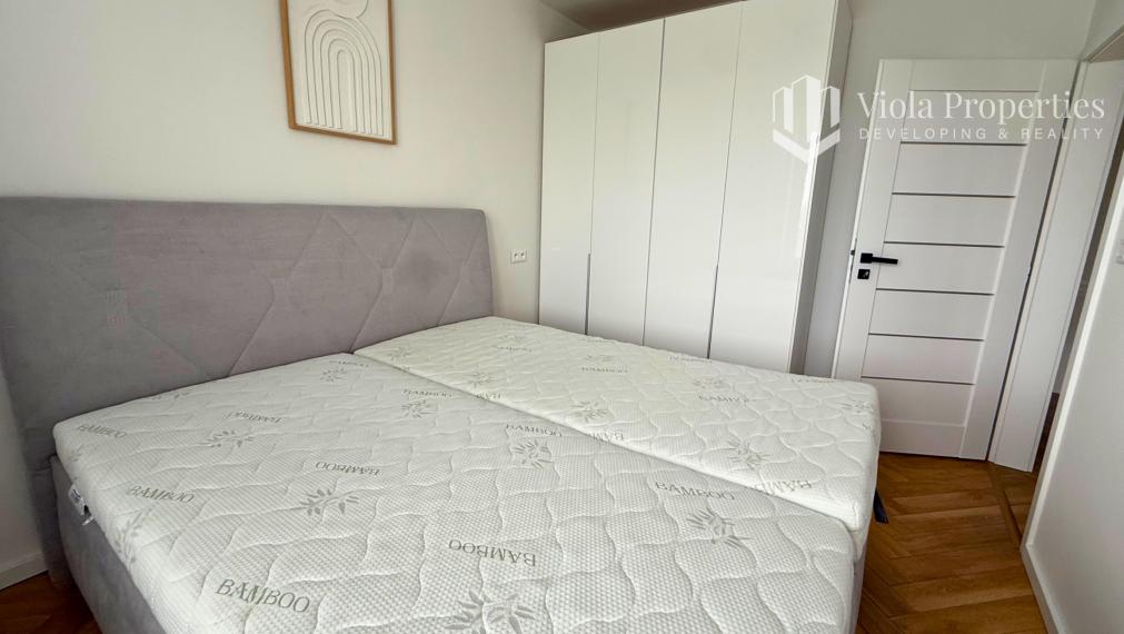 Elegantný 2-izbový byt s terasou | Parkovanie v cene, top lokalita