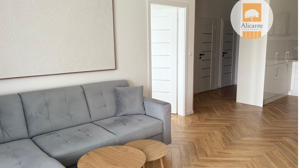 Elegantný 2-izbový byt s terasou | Parkovanie v cene, top lokalita