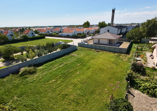 Stavebný pozemok v slepej ulici – Kvetoslavov, Čučoriedková