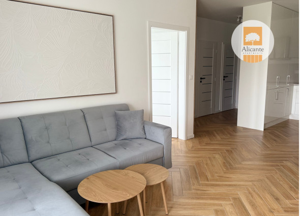 Elegantný 2-izbový byt s terasou | Parkovanie v cene, top lokalita